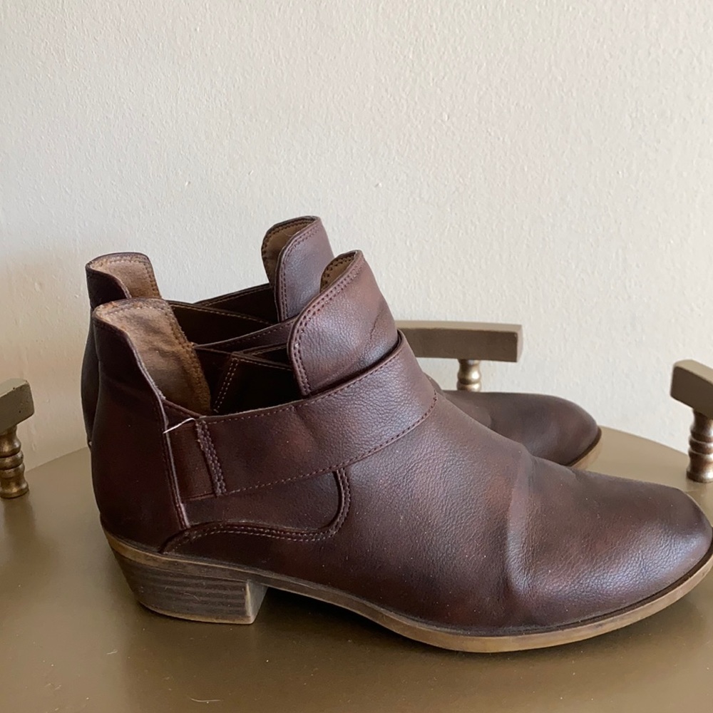 Life Stride Velocity Brown Booties